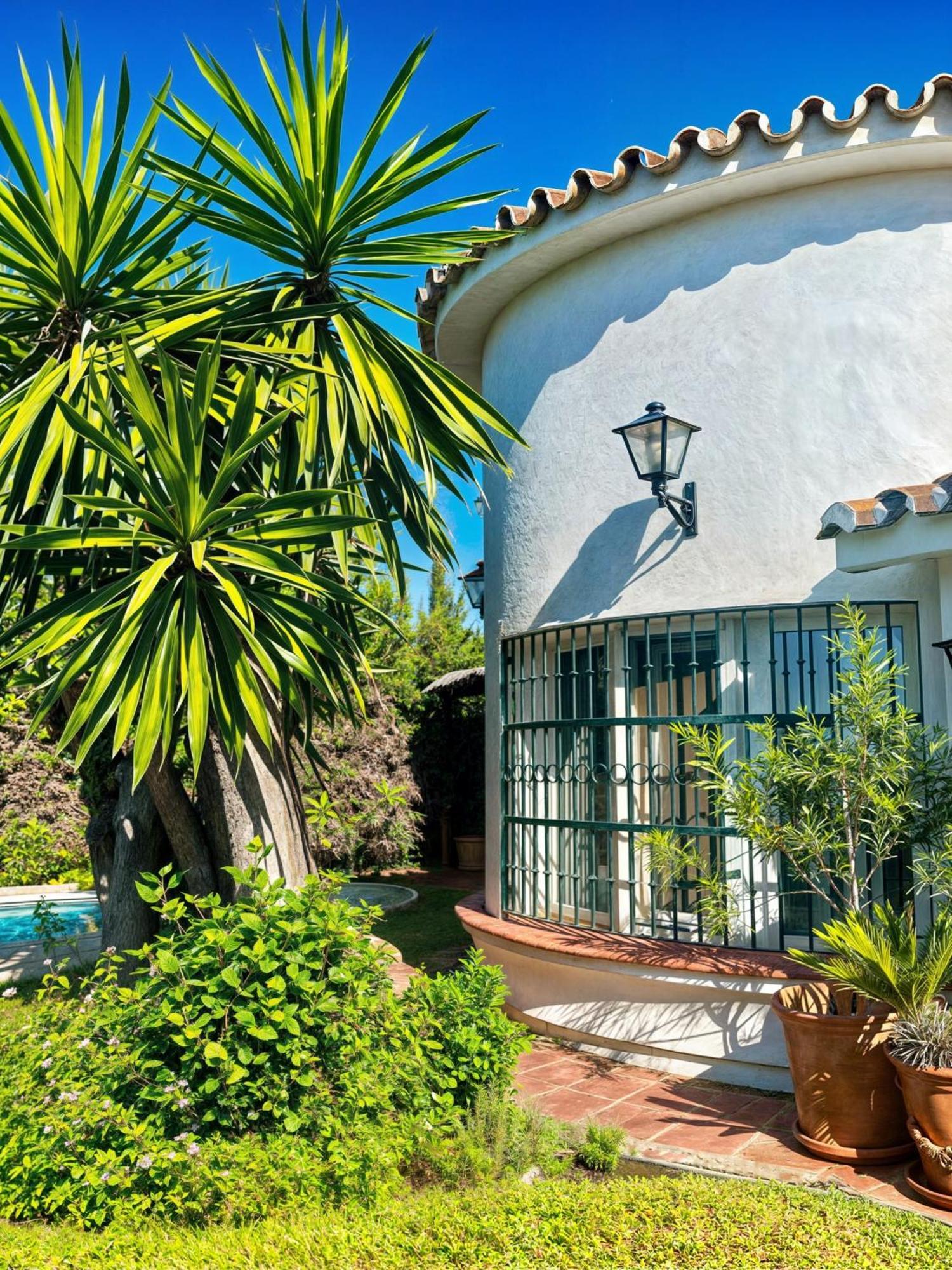 Villa Alfredo - Private Pool Next To The Beach 埃斯特波纳 外观 照片